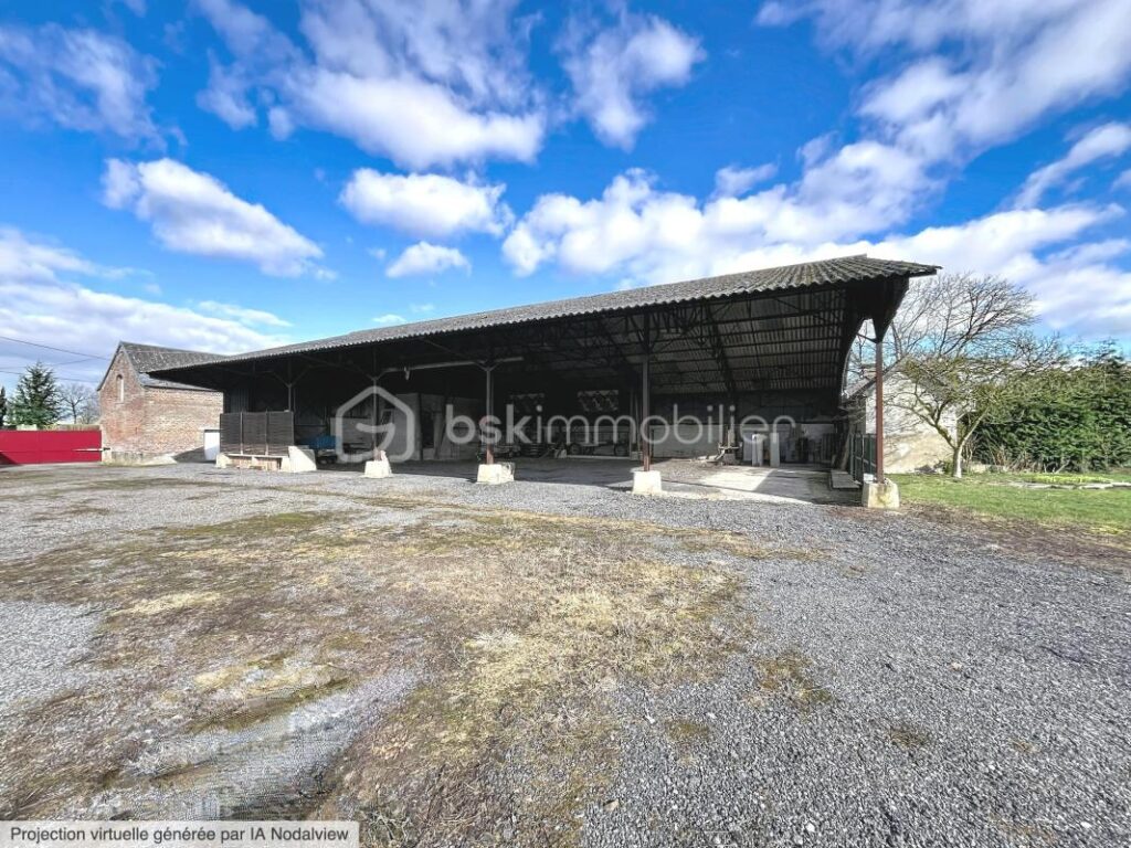 CORPS DE FERME AVEC HANGARS ET PATURE – 8 pièces – 4 chambres – 222 m²