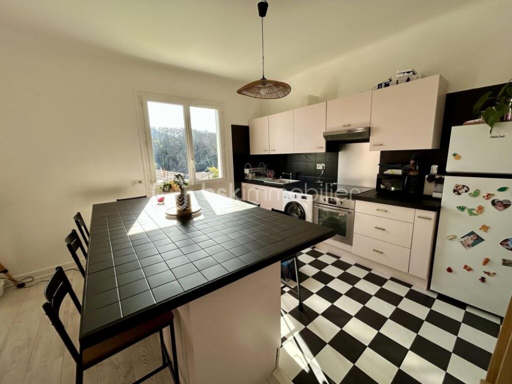 T3 de 64 m2 avec vue dégagée à Urrugne – 3 pièces – 2 chambres – 64 m²