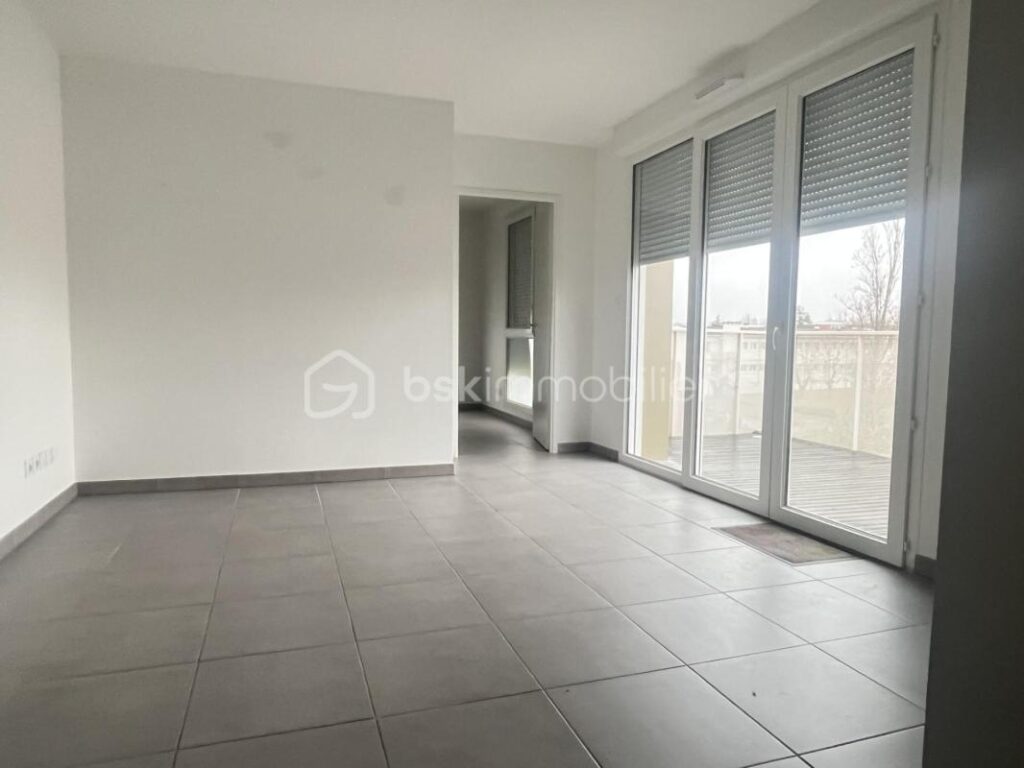 L’Ormeau – T4 récent, en dernier étage avec belle terrasse et parking en sous-sol – 4 pièces – 3 chambres – 80 m²