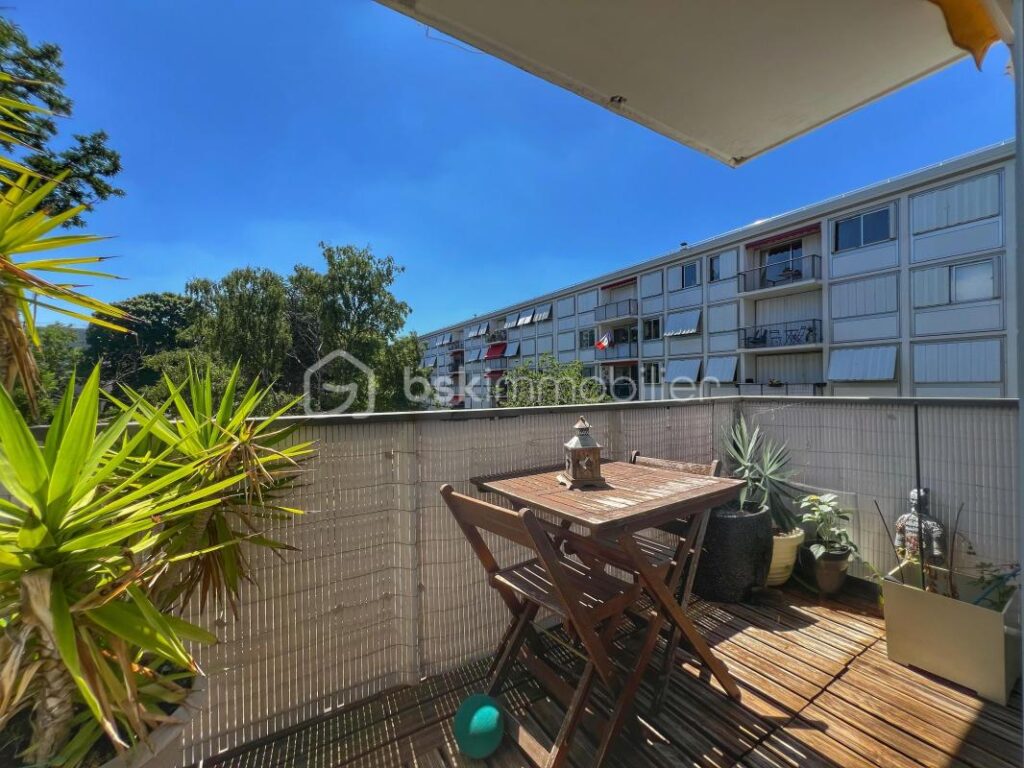 Marly-le-Roi, Résidence Les Grandes Terres – Appartement 5 pièces – 81,20 m² – Traversant Nord/Sud – Vue sur parc – 5 pièces – 3 chambres – 81 m²