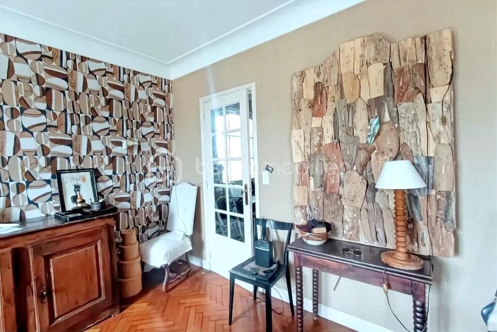 Propriété centre d’Oloron vue Pyrénées – 7 pièces – 5 chambres – 225 m²