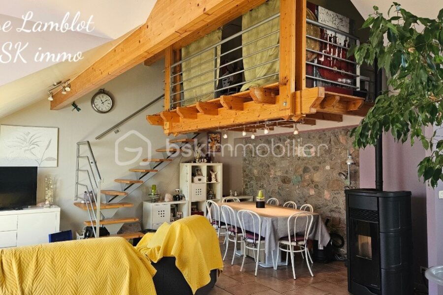 Maison à vendre à La batie neuve