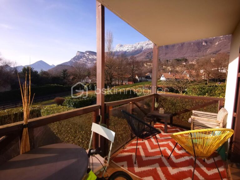 CLAIX – Appartement T3 avec terrasse exposée Sud, résidence calme et sécurisée, courts de tennis – 3 pièces – 2 chambres – 71 m²