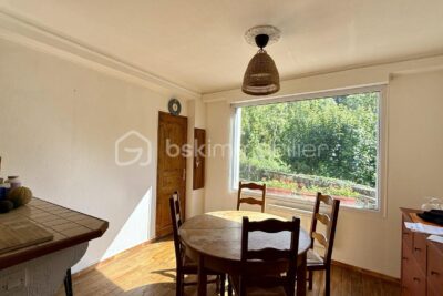 Maison à vendre à MORTAIN – 5 pièces – 4 chambres – 118 m²