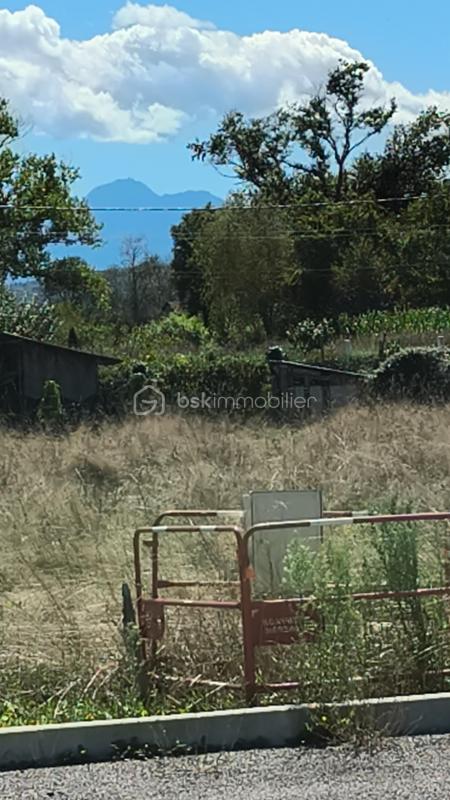 Terrain viabilisé – Environ 1 400 m² – Vue Pyrénées – NR pièces – NR chambres – 1400 m²