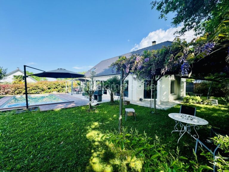 Maison 230m² 6 chambres vue Pyrénées – 7 pièces – 6 chambres – 230 m²