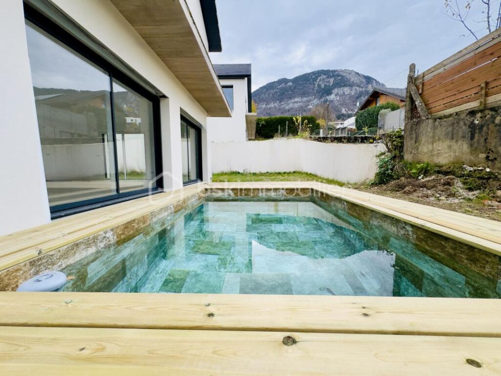 Maison T4 de 2025 RE 2020 à Pugny-Chatenod – 4 pièces – 3 chambres – 123 m²