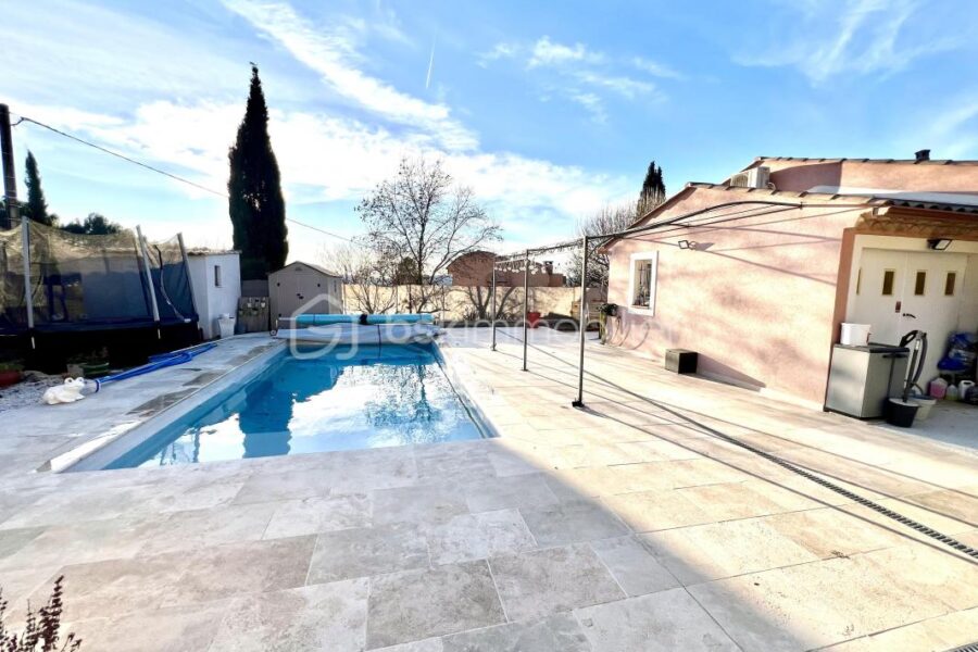 Maison à vendre à Villecroze