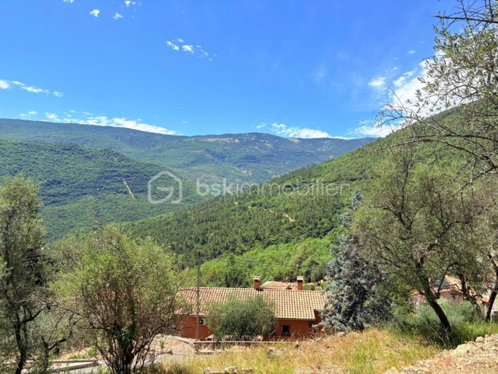🌿 Terrain constructible – Pierrefeu (06910) 🌿 – NR pièces – NR chambres – 3077 m²