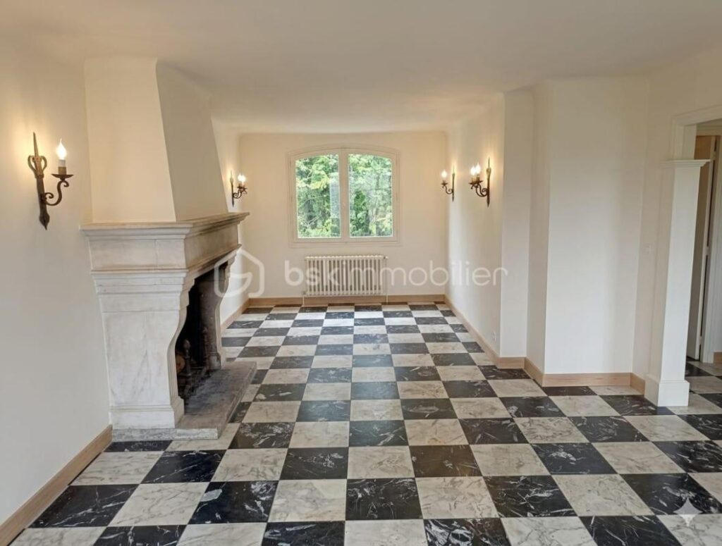 Maison spacieuse et ensoleillée à Montmorency, idéale pour famille nombreuse – 7 pièces – 6 chambres – 194 m²