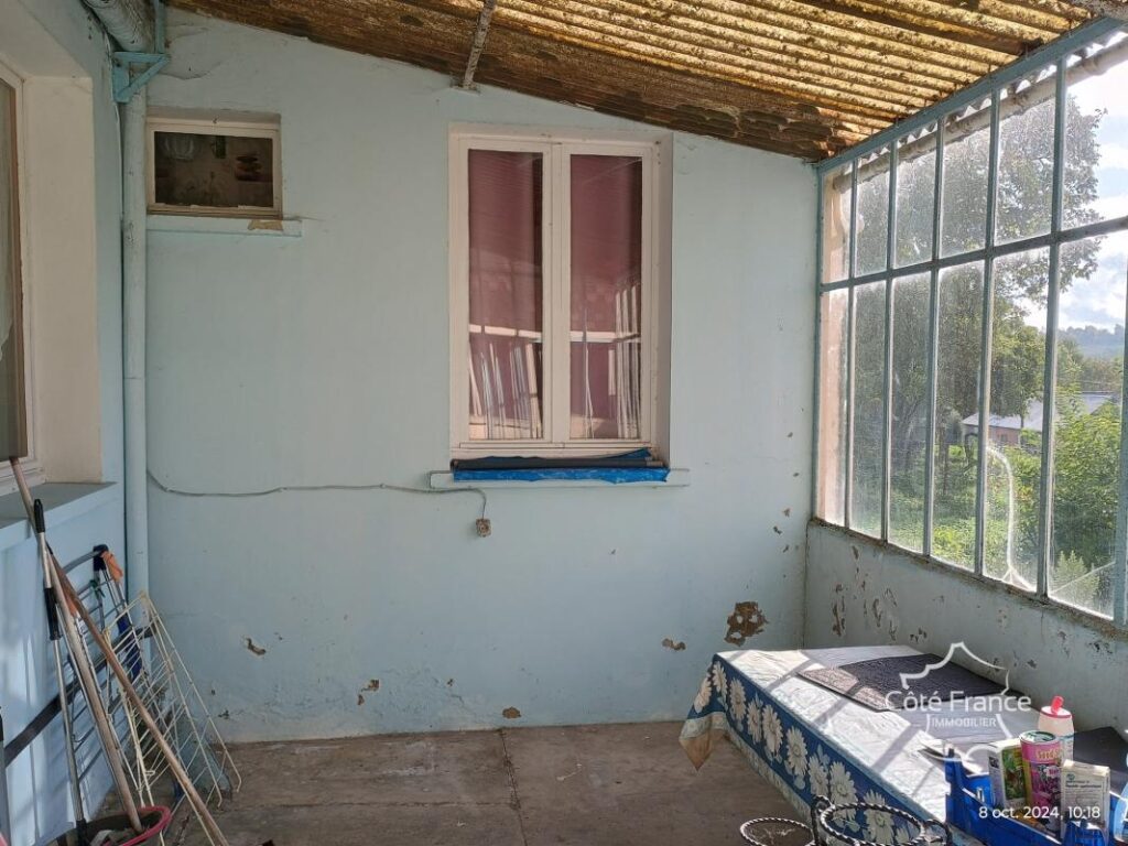 AISNE (02) – GERGNY – Maison de village à rénover – 10 pièces – 6 chambres – 210 m²