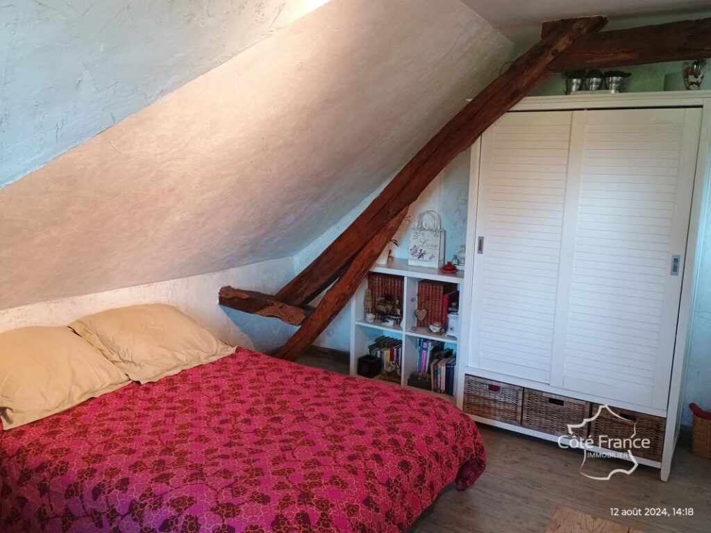 AISNE – MARLY-GOMONT – Charmante maison de campagne sur 7590 – 10 pièces – 4 chambres – 174 m²