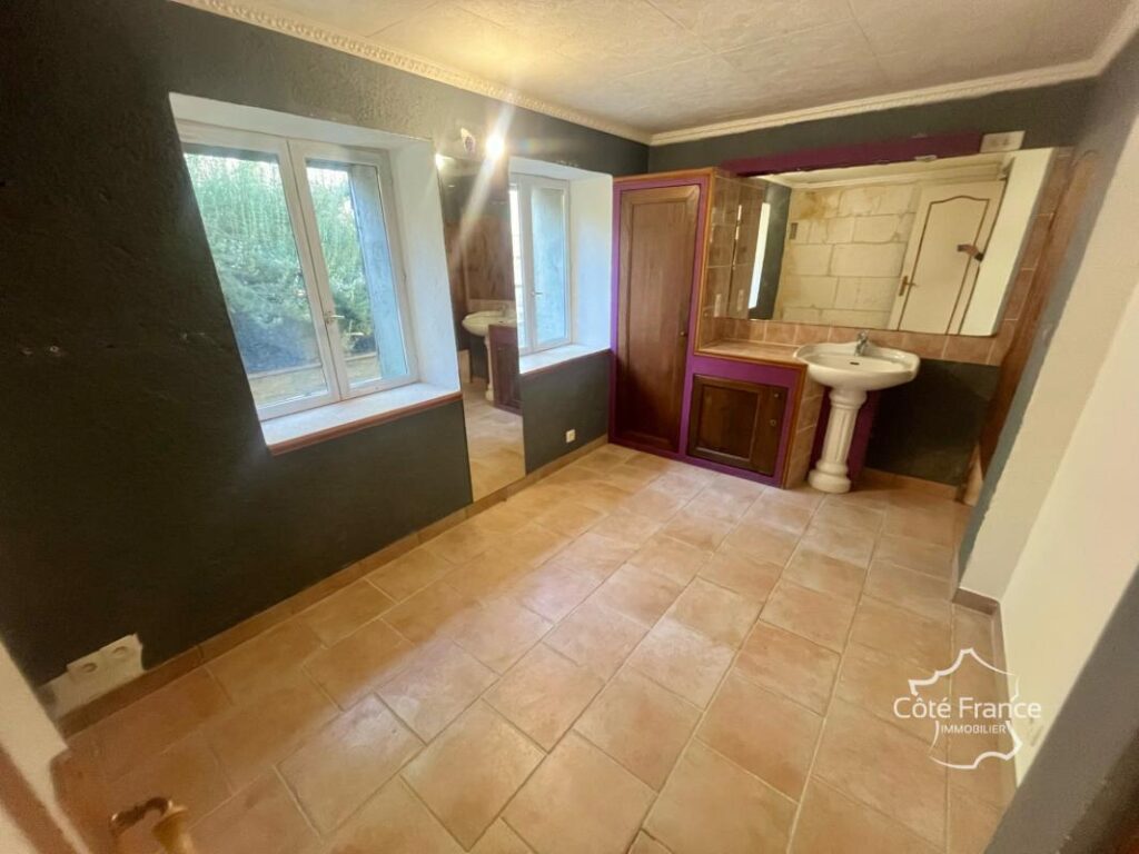 Maison de charme rénovée 125 m2 habitables sur 628 m2 de t – 5 pièces – 2 chambres – 135 m²