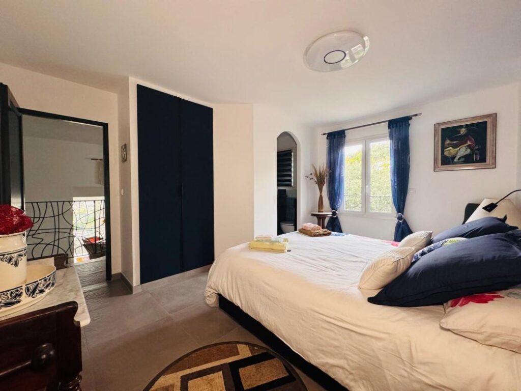 Maison à vendre Rochefort-du-Gard – 6 pièces – 4 chambres – 202 m²