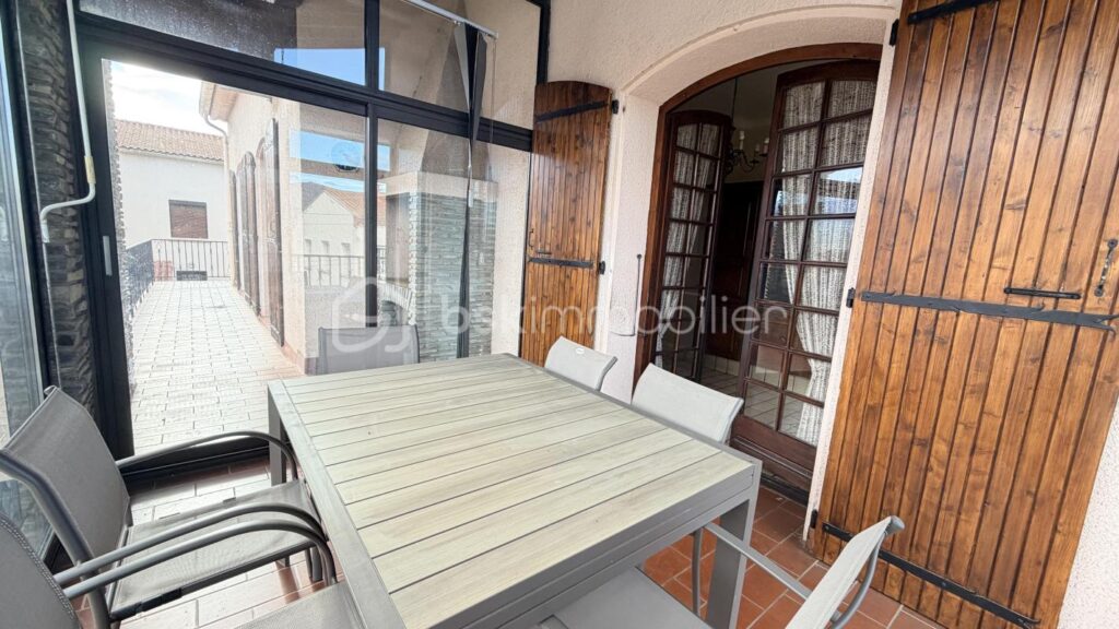 VILLA 188 m² Prades – 8 pièces – 5 chambres – 188 m²