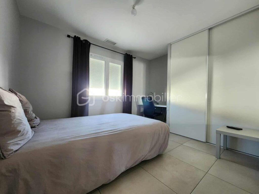 Superbe villa de plain-pied sans vis-à-vis avec quatre chambres – 6 pièces – 4 chambres – 145 m²