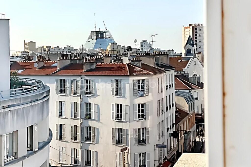 Trois pièces ENSOLEILLEE au DERNIER ETAGE avec VUE DEGAGEE sur Malakoff – 3 pièces – 2 chambres – 59 m²
