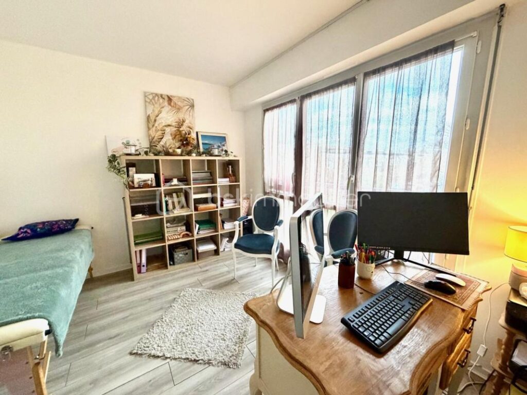 Résidence LES CHAMPS LASNIERS beau F5 avec cave et 2 places de parking privé en sous sol – 5 pièces – 3 chambres – 96 m²