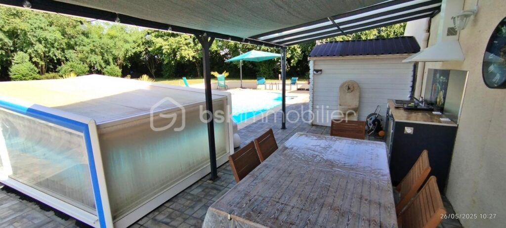 Élégante maison de campagne avec piscine – 5 pièces – 4 chambres – 150 m²