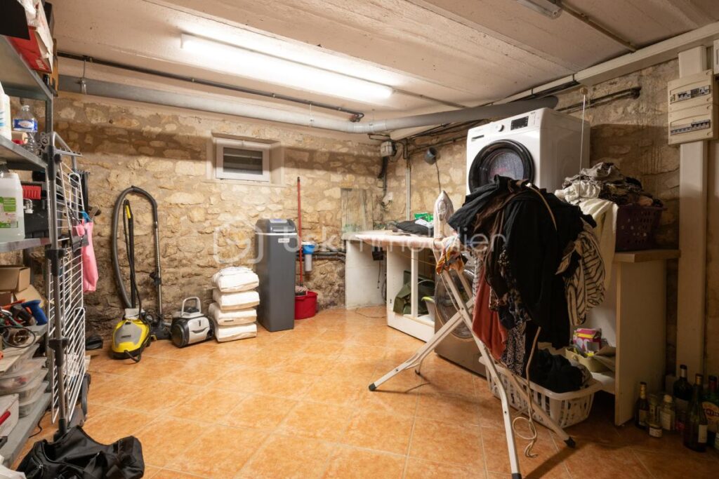 🏡 Charme de la meulière et confort contemporain à Rubelles – 6 pièces – 3 chambres – 125 m²