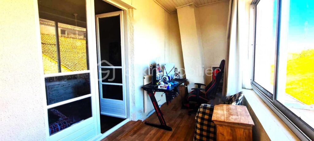 *** Maison de village de 146m²- Cour- Loggia- T2 en RDC- Vue- La Palme *** – 6 pièces – 3 chambres – 146 m²