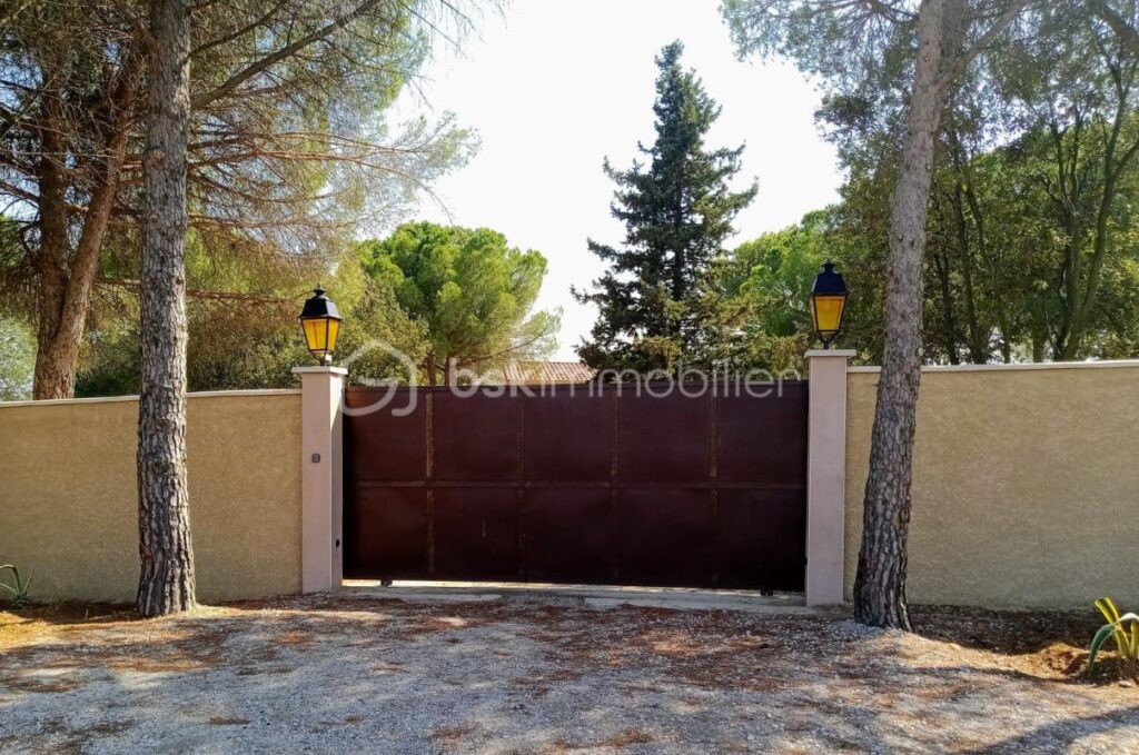 DOMAINE EN MEDITERRANEE – 8 pièces – 6 chambres – 245 m²