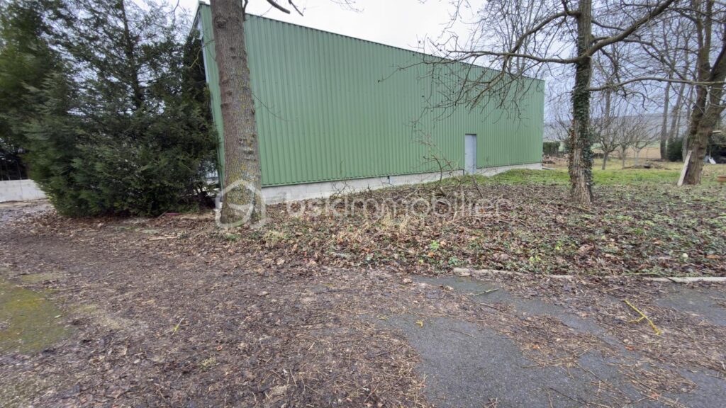 Magnifique maison de 136 m2 sur 4000 m2 de terrain – 6 pièces – 3 chambres – 136 m²