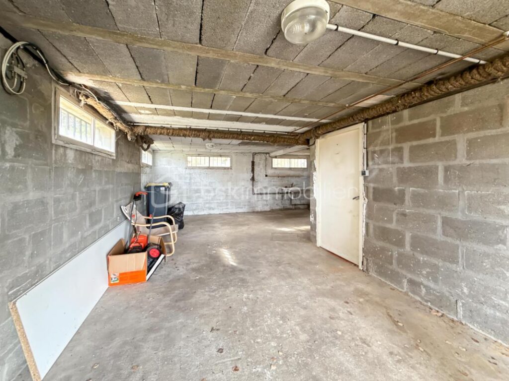 Maison 7 pièces de 141m2 à PARON (89100) – 7 pièces – 5 chambres – 141 m²