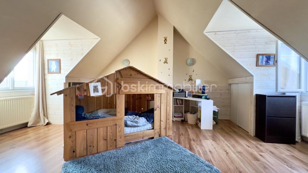 À Vendre – Maison d’Exception à Armentières-en-Brie 240m2 – 6 pièces – 4 chambres – 239 m²