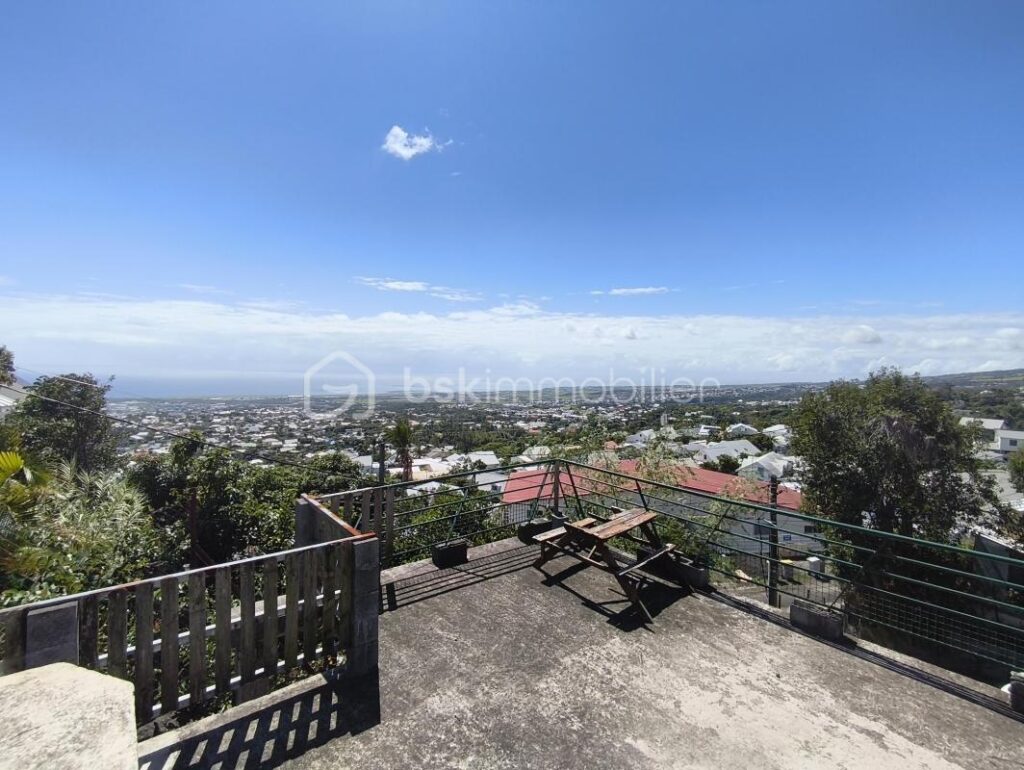 🏡 Maison 5 pièces – 93 m² – La Bretagne – Sur terrain constructible de 834 m² – Division possible – 5 pièces – 3 chambres – 93 m²