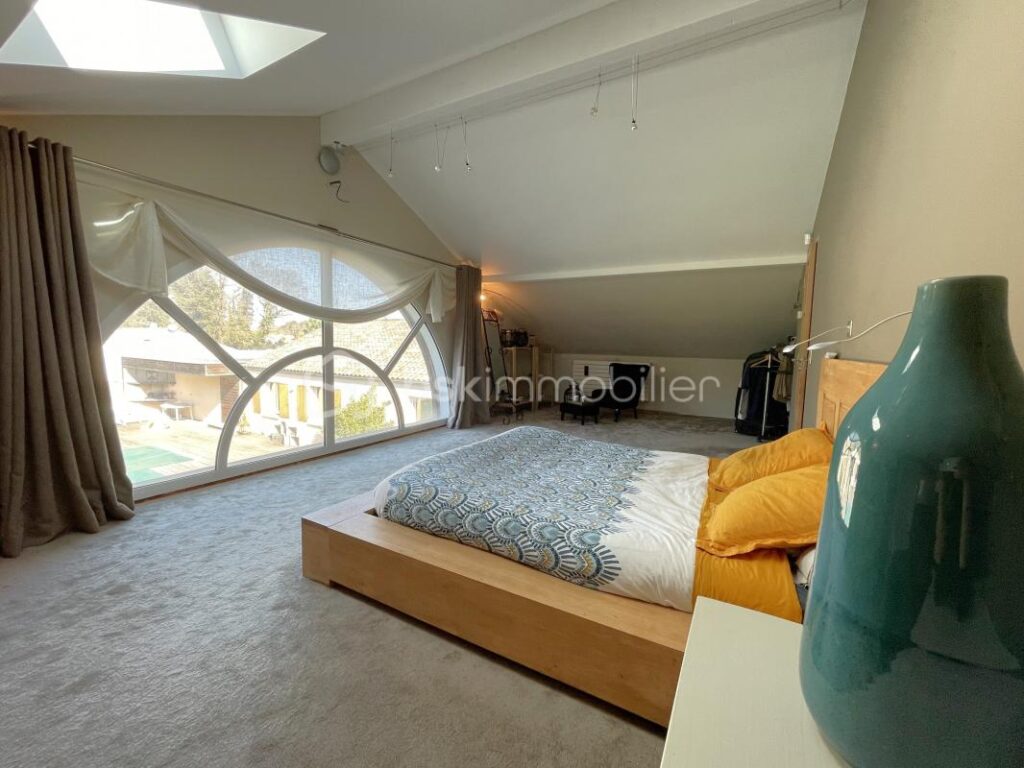 Villa au Calme avec Vue, Piscine & Dépendance – Un Vrai Coup de Cœur Familial ou Investisseur ! – 12 pièces – 5 chambres – 310 m²