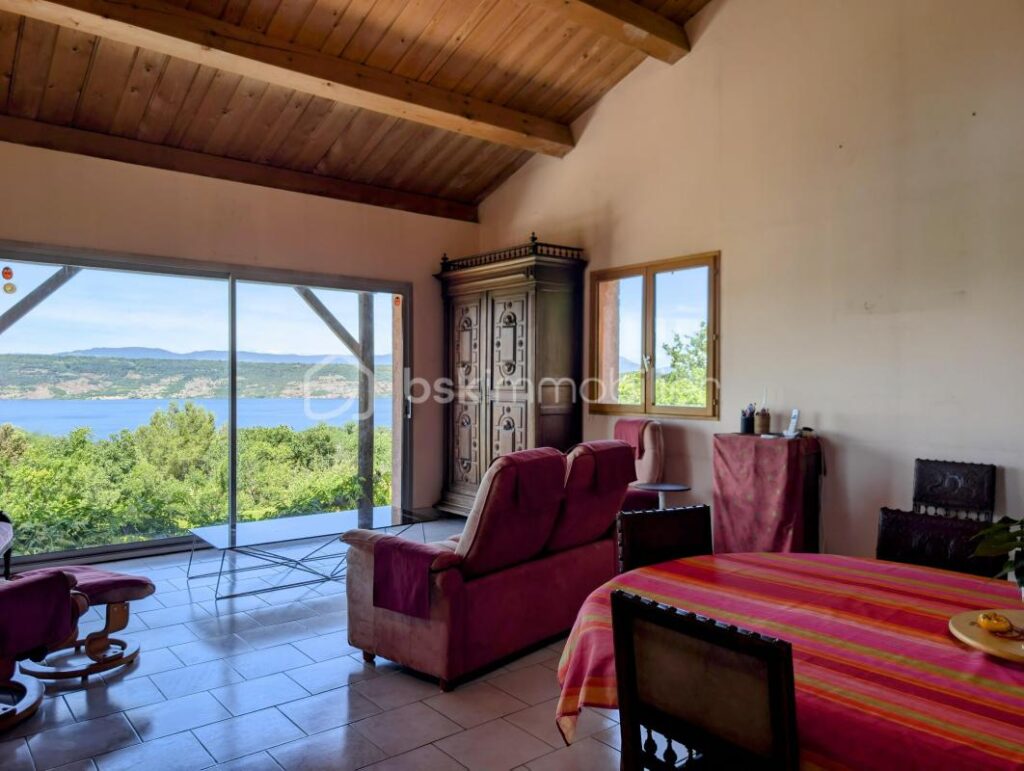 VILLA de 257 M² A LIAUSSON 34800 – 11 pièces – 8 chambres – 257 m²