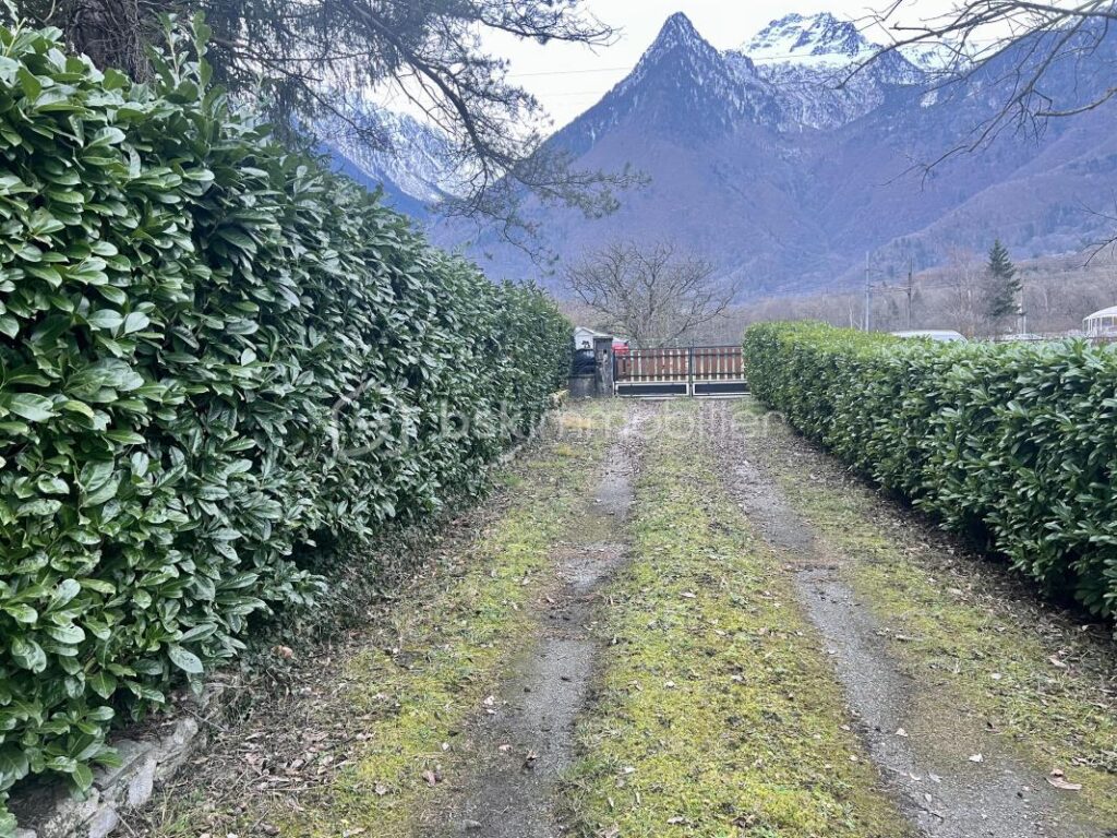 Maison de 100 m² sur terrain de 1500 m² – 4 pièces – 3 chambres – 100 m²