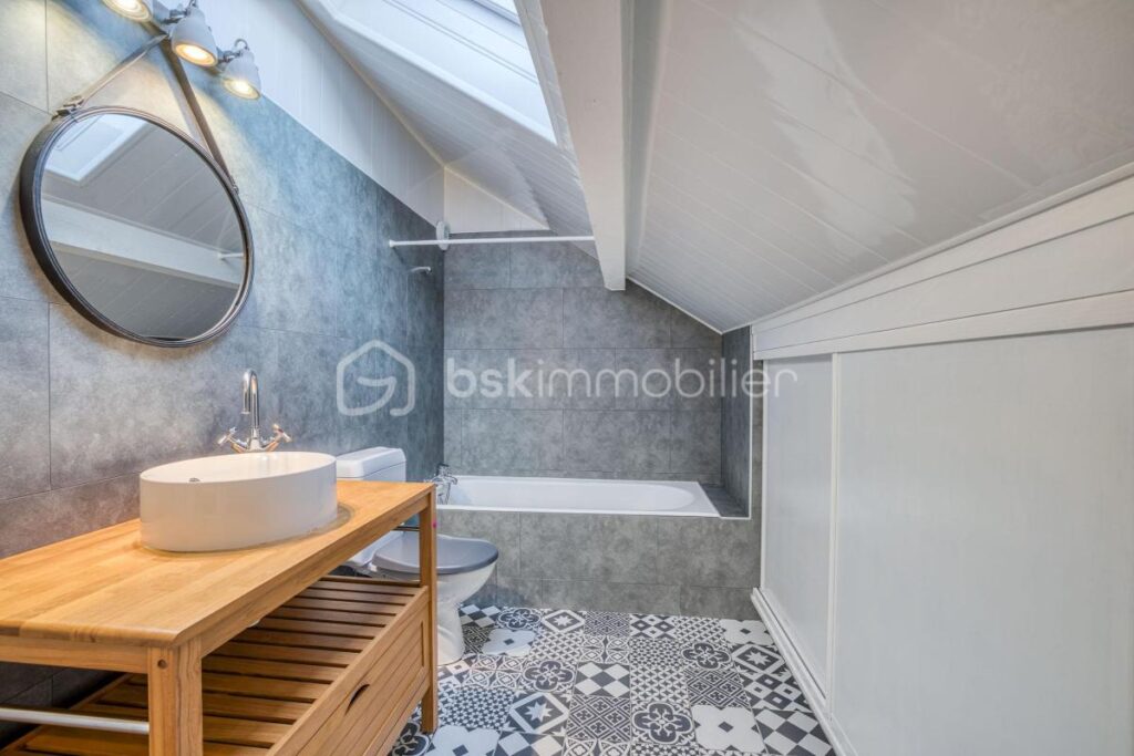 Magnifique villa contemporaine / Vue panoramique – 6 pièces – 3 chambres – 212 m²