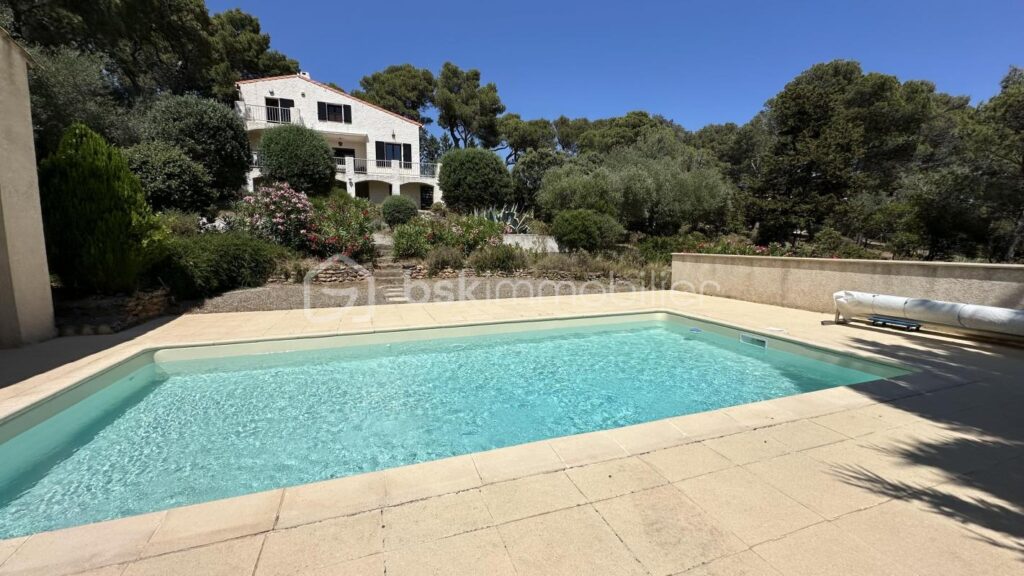 Villa 4 chambres – vue incroyable – 40 mn aéroport Carcassonne – au cœur des Corbières – 6 pièces – 4 chambres – 130 m²