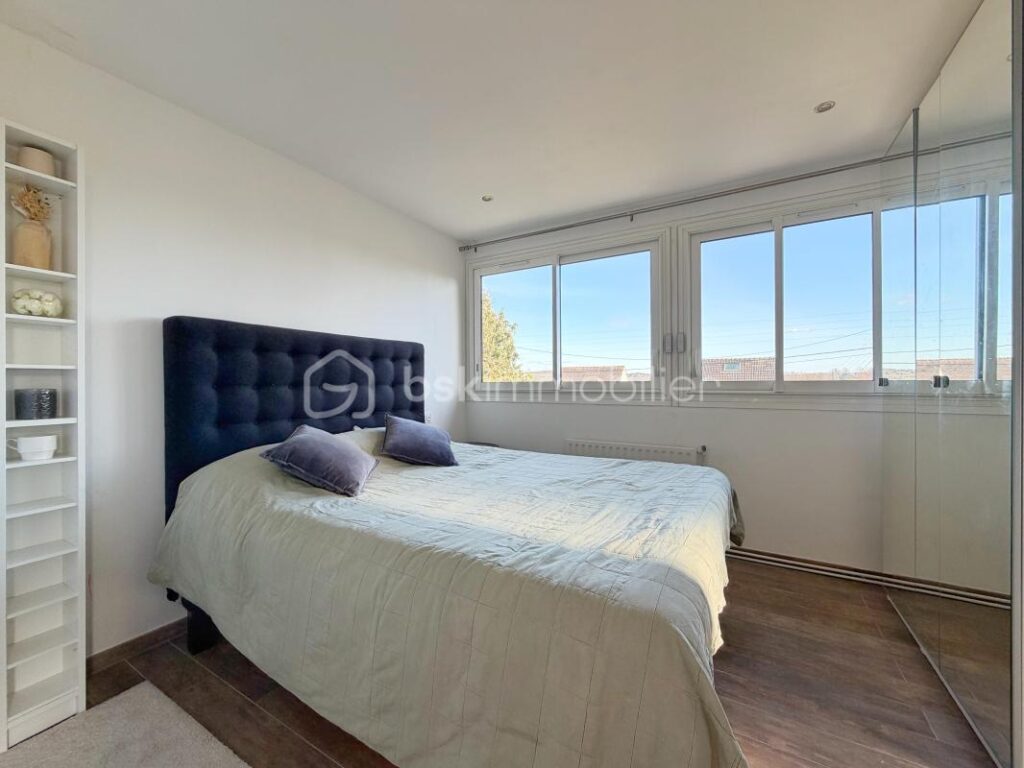 NOUVELLE PEPITE POUR POSER SES VALISES ! – 7 pièces – 4 chambres – 114 m²