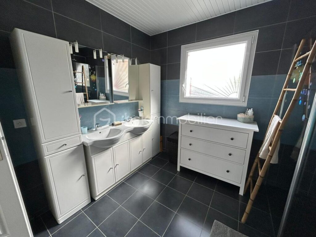 A SAISIR MAISON CONTEMPORAINE – 4 pièces – 3 chambres – 98 m²