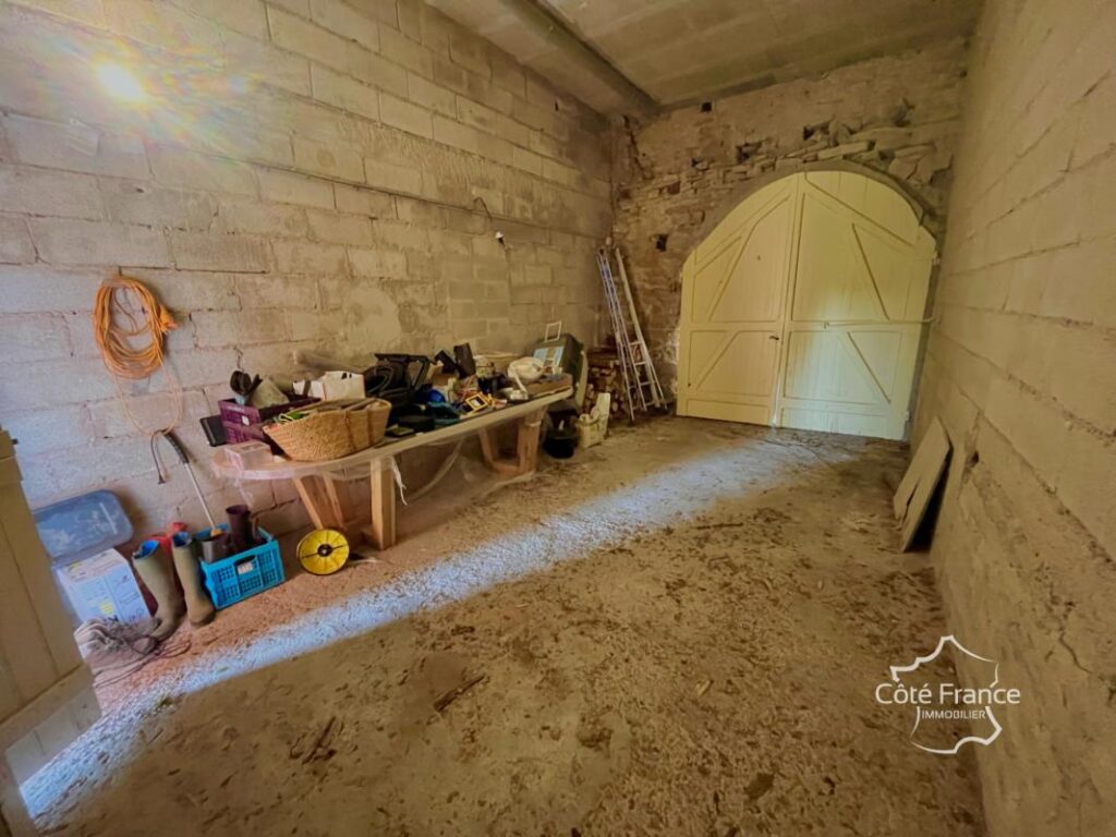 Demeure médiévale de charme avec vues imprenables au coeur de – 4 pièces – 2 chambres – 127 m²