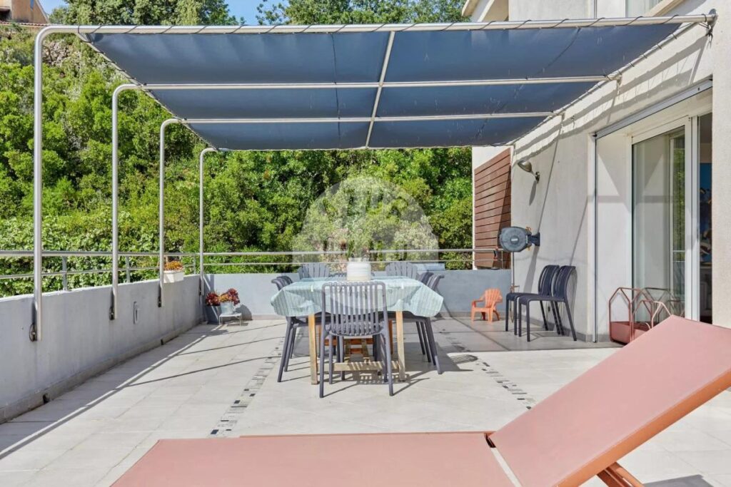 Villa d’exception Domaine privé Lascours – 6 pièces – 4 chambres – 350 m²