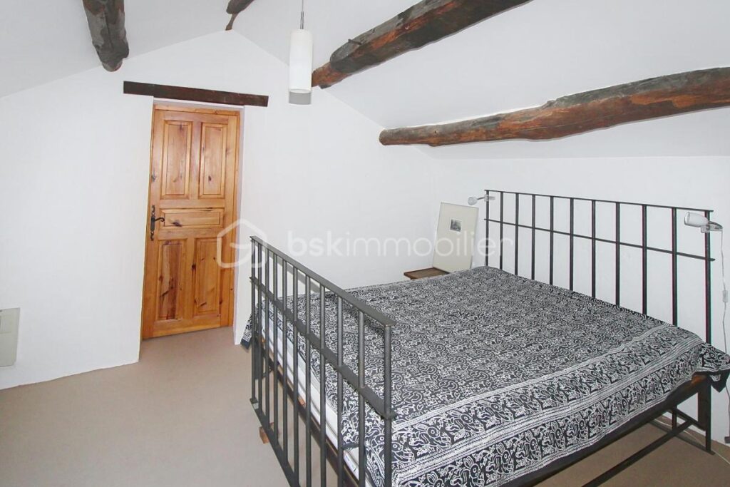 Enorme propriété dans la nature proche des Cévennes – 8 pièces – 5 chambres – 165 m²