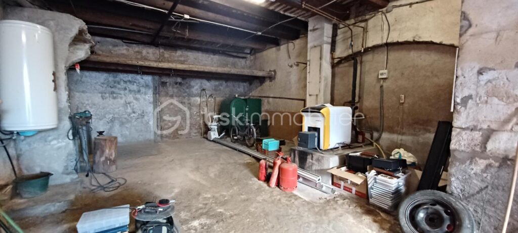 MAISON VIGNERONNE AVEC JARDIN – 5 pièces – 4 chambres – 136 m²