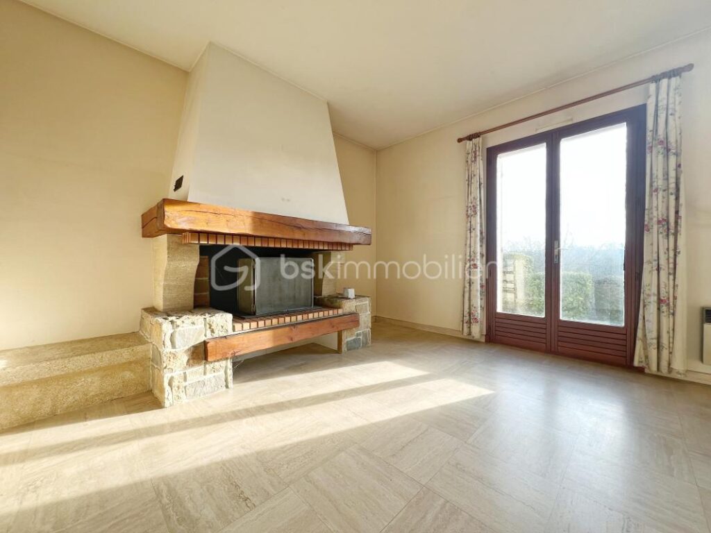 Marly-le-Roi – Spacieuse maison familiale avec vue dégagée sur Paris – 7 pièces – 4 chambres – 152 m²