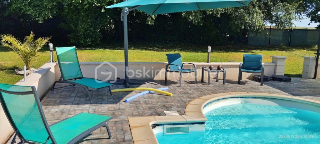 Élégante maison de campagne avec piscine – 5 pièces – 4 chambres – 150 m²