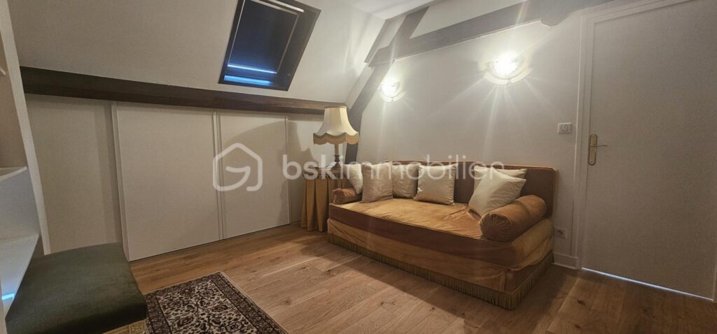 VILLA PRESTIGE 205 m2 VICHY : 3 SUITES PARENTALES, 3 SE, 4WC – DPE C – 7 pièces – 4 chambres – 205 m²