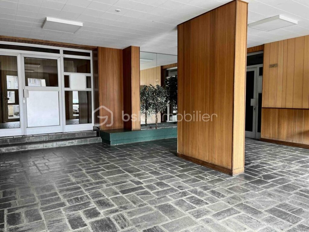 BAISSE DE PRIX ! Vivaraize/Fauriel Appartement 4 pièces de 76,92 m², balcons, grand garage et cave – 4 pièces – 2 chambres – 76 m²