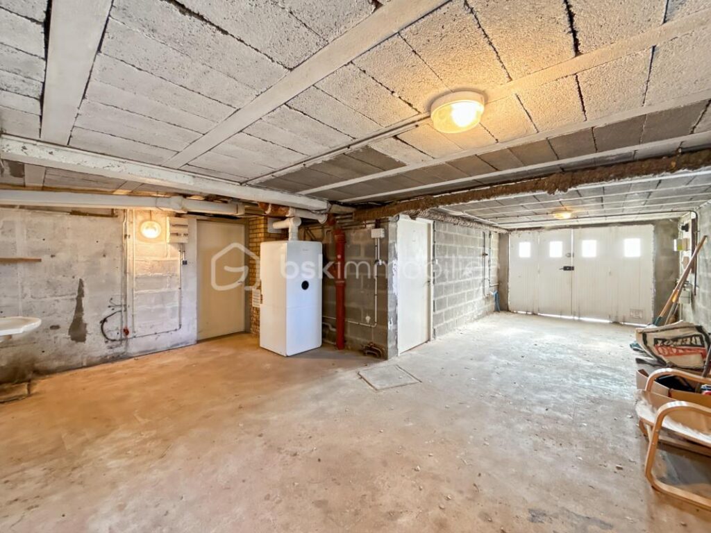 Maison 7 pièces de 141m2 à PARON (89100) – 7 pièces – 5 chambres – 141 m²