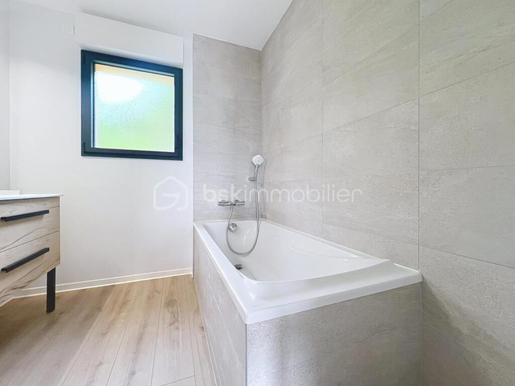 *** MAISON NEUVE DE 159 m² A MEYLAN SECTEUR ROCHASSON*** Frais de notaire réduits 3% seulement – 6 pièces – 4 chambres – 159 m²