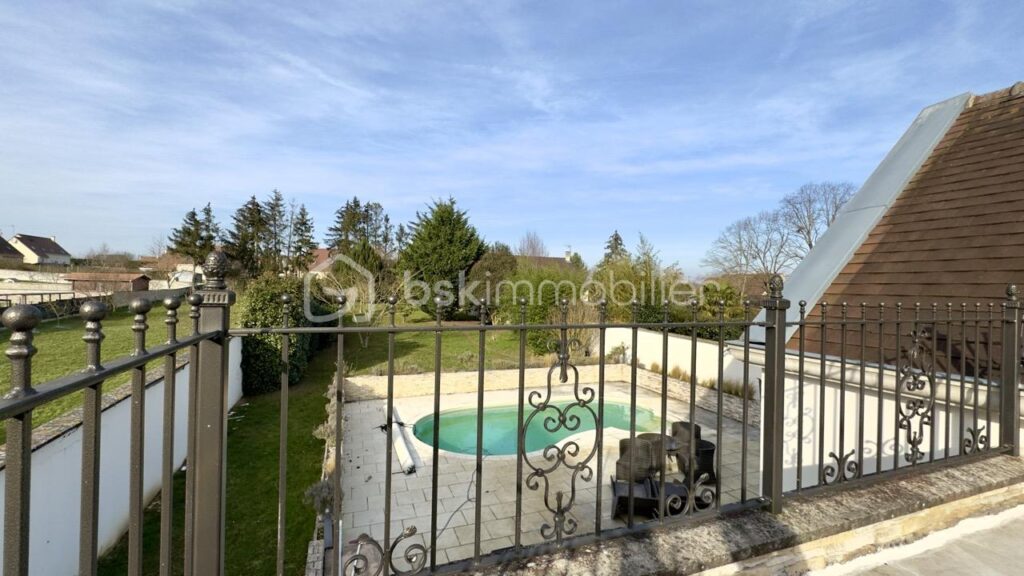 À Vendre – Maison d’Exception à Armentières-en-Brie 240m2 – 6 pièces – 4 chambres – 239 m²