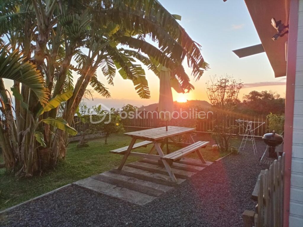 Villa F5 avec Vue Mer, Piscine et Gîte Indépendant – Saint-Joseph (97480) – 7 pièces – 5 chambres – 210 m²