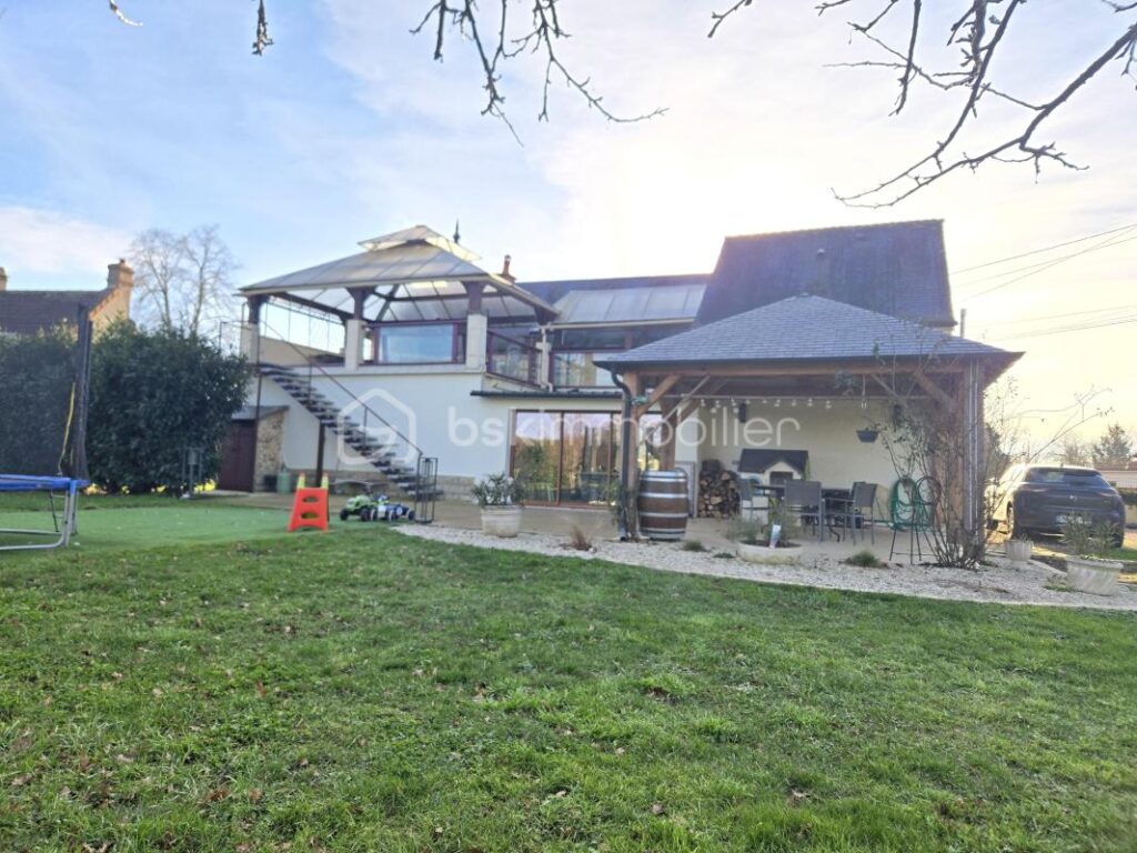 Magnifique Maison en pierres de 201m² à Raveau – 5 pièces – 4 chambres – 201 m²